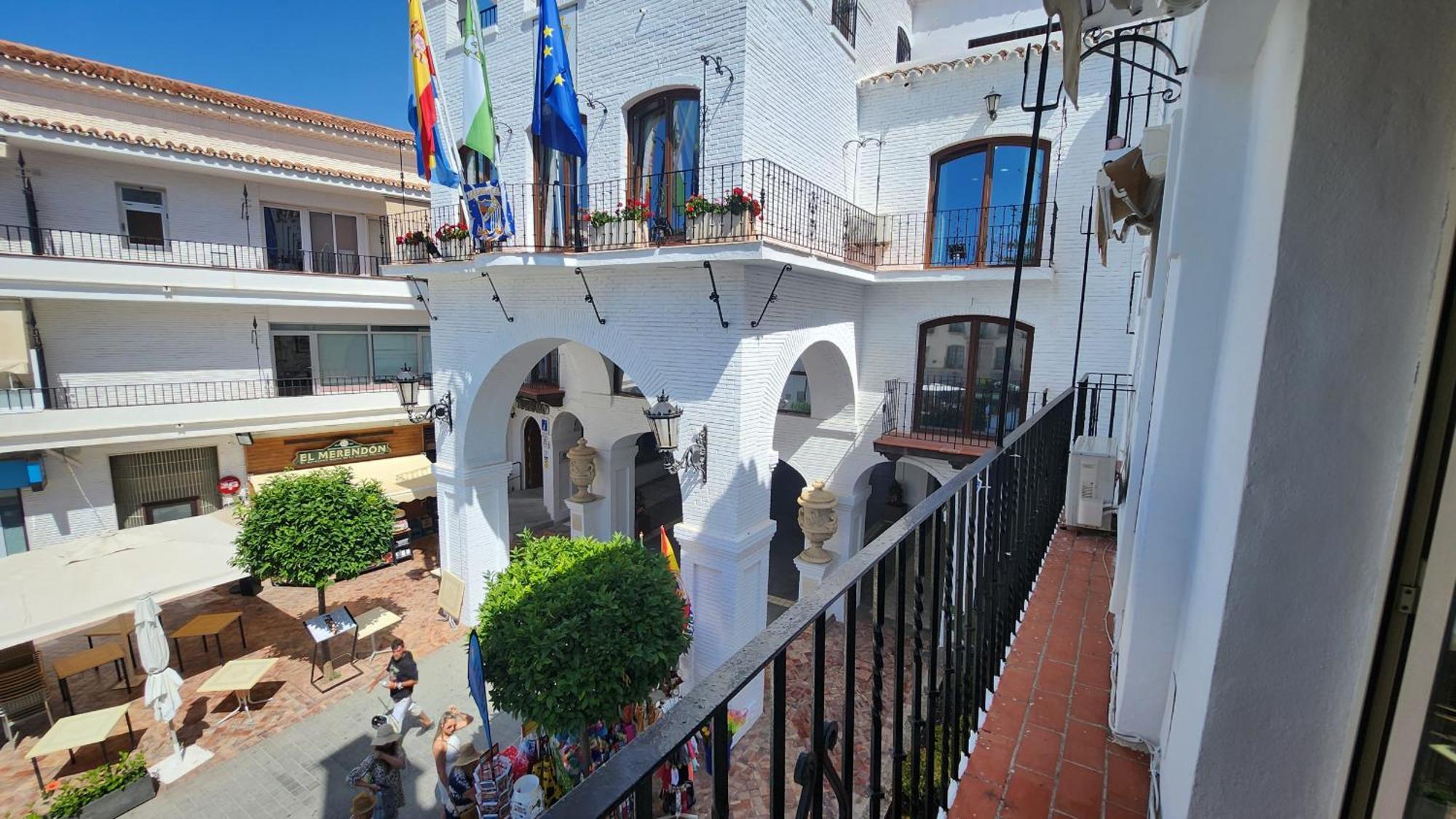 R1357 Balcon De Europa Apartment Nerja Exterior foto